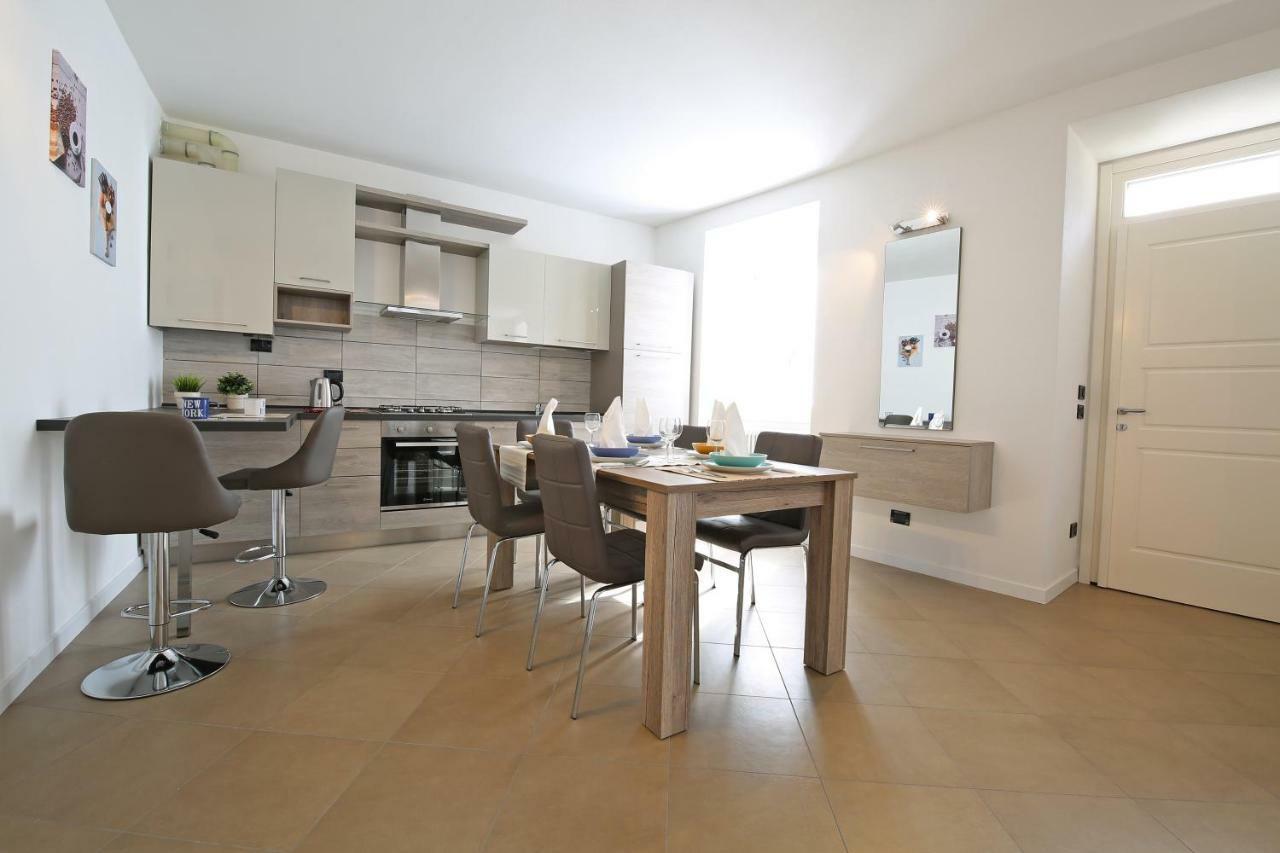 Bellagio Dreams Apt, Pool, With Private Garden, Near Lake Exterior foto